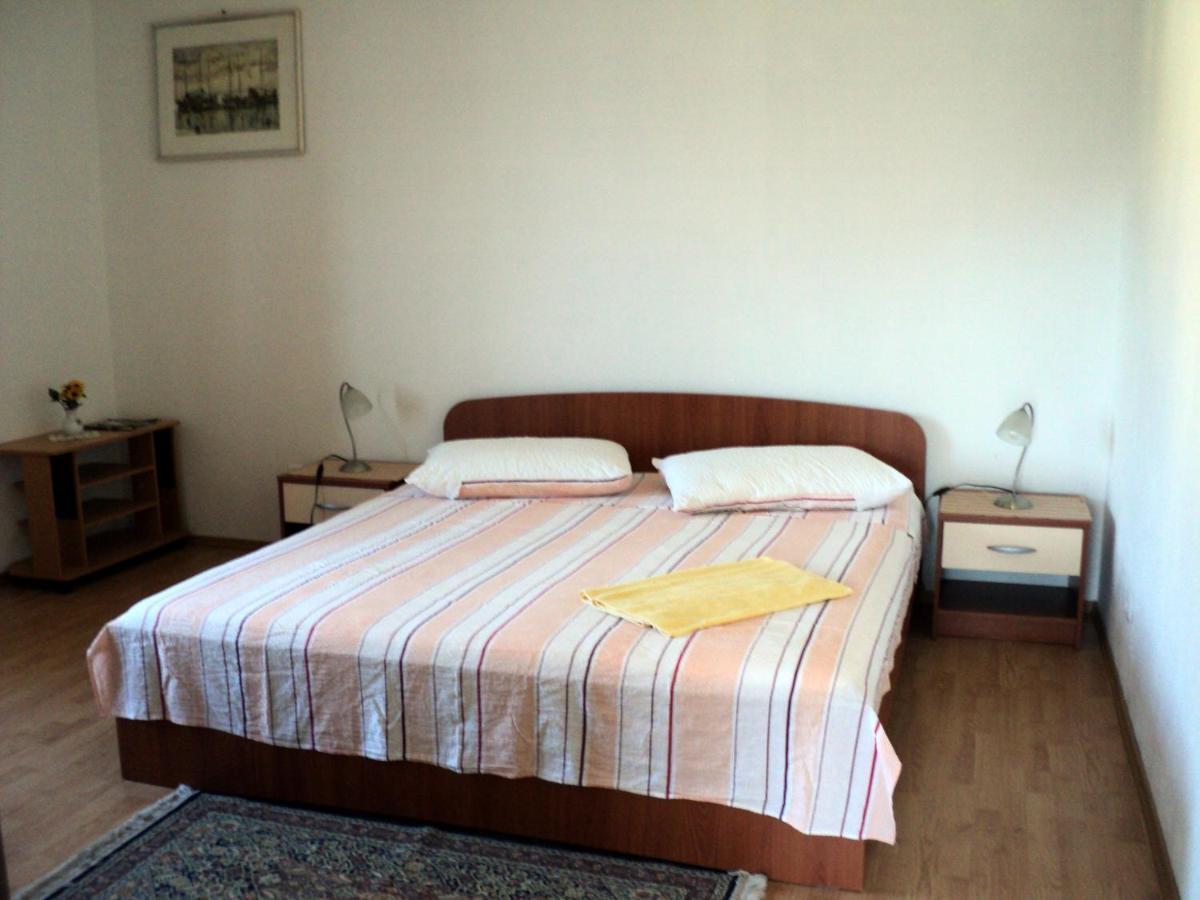 Apartments Rubinic Jelsa  Extérieur photo